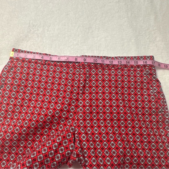 Banana Republic Red Geometric Flat Front Plaid Shorts - Picture 6 of 10